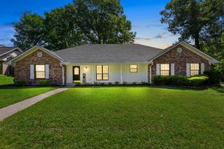 1112 Jamaica Dr, White Oak, TX 75693
