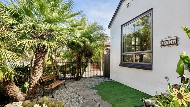 1111 Laguna, Burlingame, CA 94010