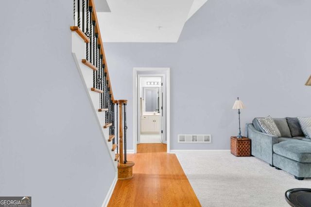 1298 Parkview Lane NW, Kennesaw, GA 30152