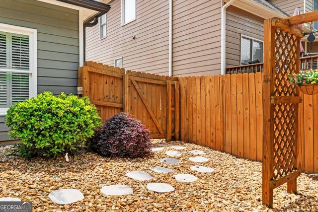 1298 Parkview Lane NW, Kennesaw, GA 30152