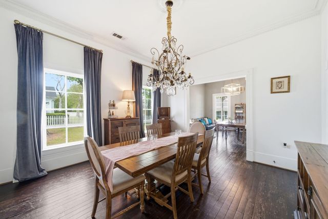 705 College Street, Montgomery, TX 77356