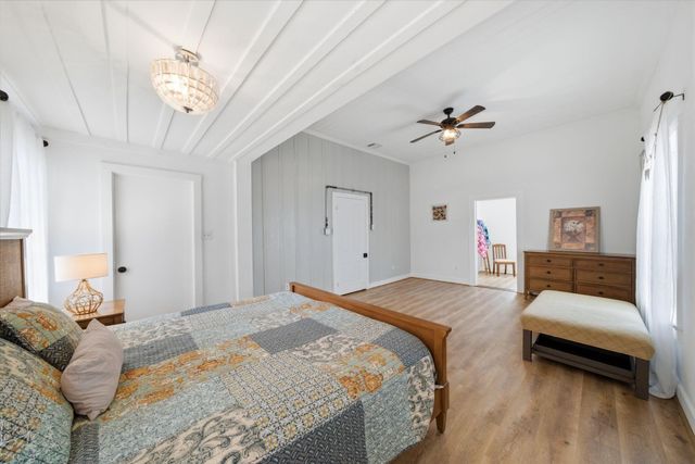 705 College Street, Montgomery, TX 77356