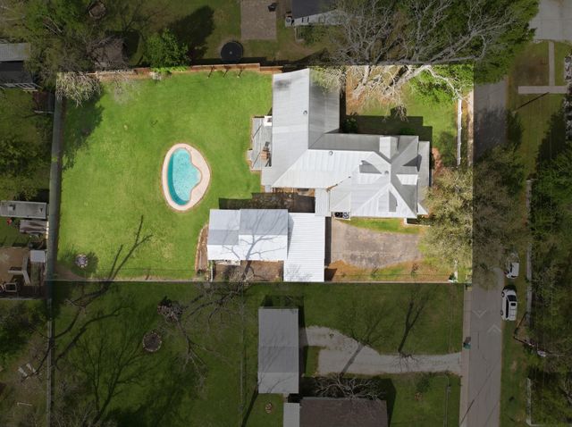 705 College Street, Montgomery, TX 77356