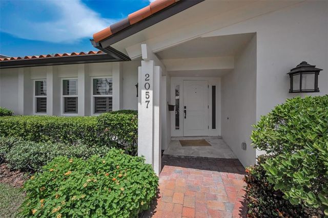 2057 KANSAS AVENUE NE, St Petersburg, FL 33703