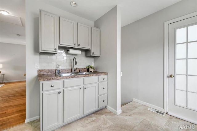 3340 Bendick Avenue, St Louis, MO 63139