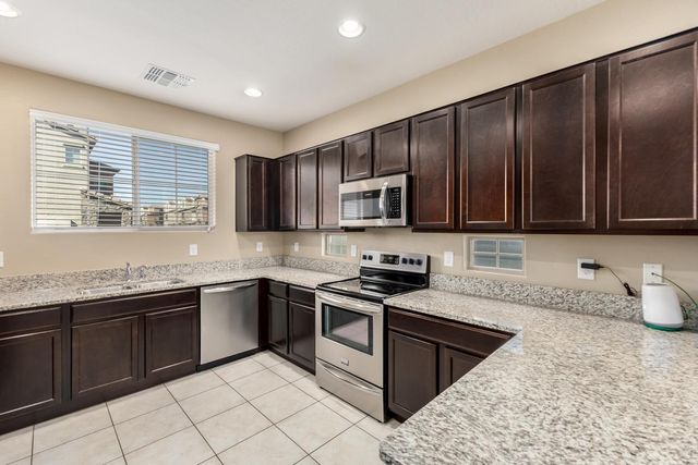 7742 W PALM Lane, Phoenix, AZ 85035