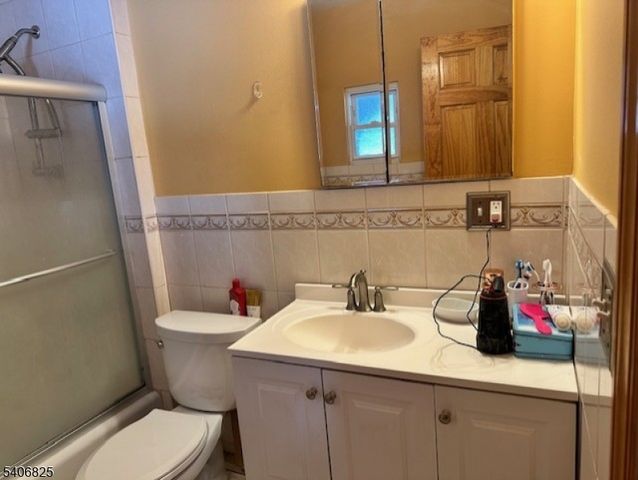 753 Myrtle St 2, Elizabeth City, NJ 07202