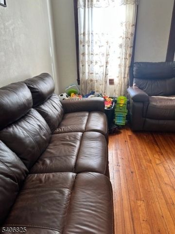 753 Myrtle St 2, Elizabeth City, NJ 07202