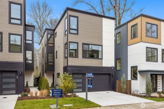 14856 HS#3 NE 2nd Court, Bellevue, WA 98007