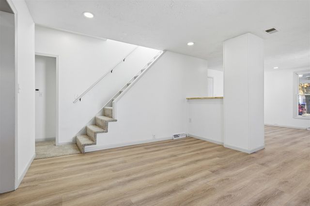 1006 S East Street, Bloomington, IL 61701