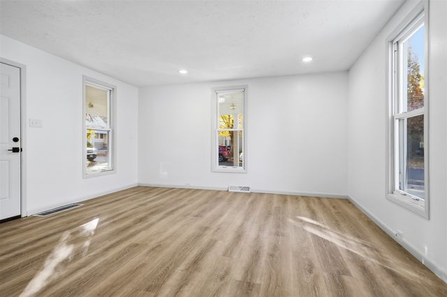 1006 S East Street, Bloomington, IL 61701