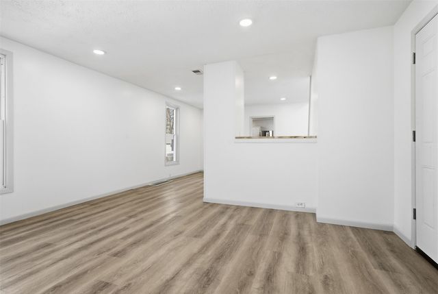 1006 S East Street, Bloomington, IL 61701