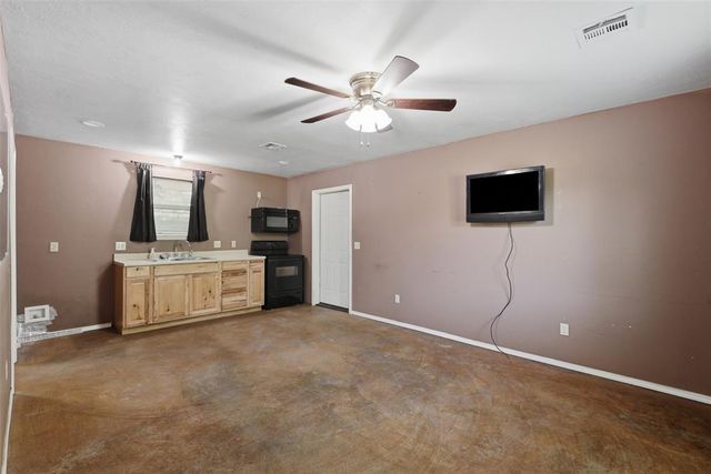 10100 Summerset Lane, Choctaw, OK 73020