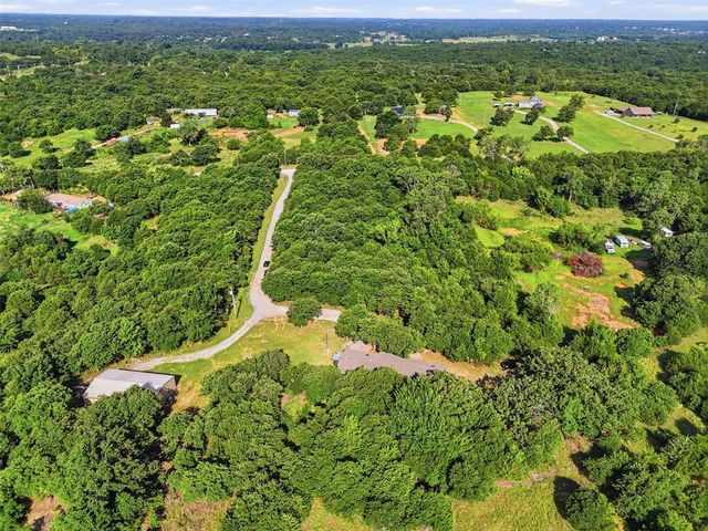 10100 Summerset Lane, Choctaw, OK 73020