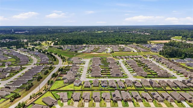 213 Rustic Ridge Circle, Magnolia, TX 77354