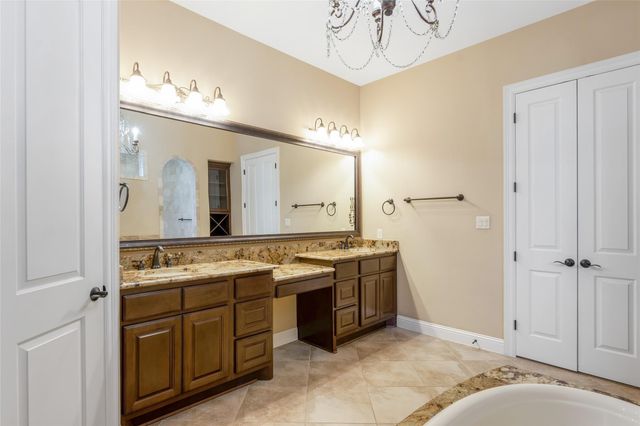 46 Lake Voyageur Drive, Spring, TX 77389
