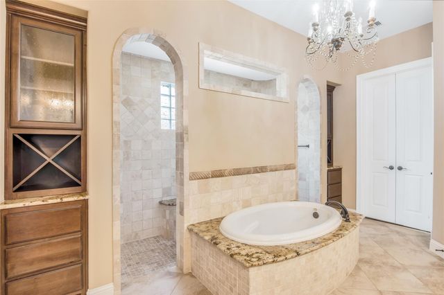 46 Lake Voyageur Drive, Spring, TX 77389