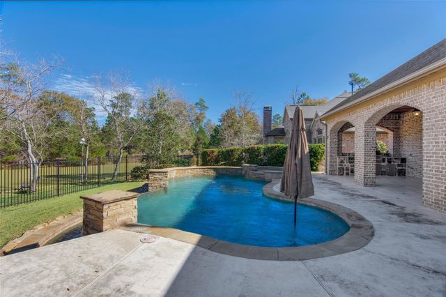 46 Lake Voyageur Drive, Spring, TX 77389