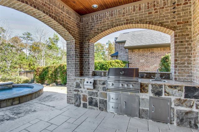 46 Lake Voyageur Drive, Spring, TX 77389