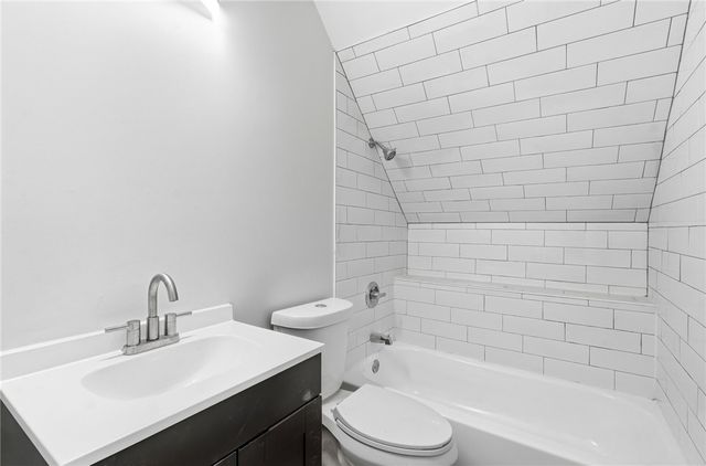 35 Lawrence Street, Providence, RI 02909