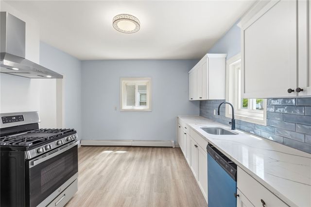 35 Lawrence Street, Providence, RI 02909