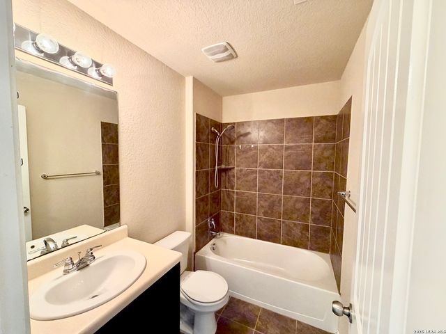6130 HACKBERRY POND, San Antonio, TX 78244