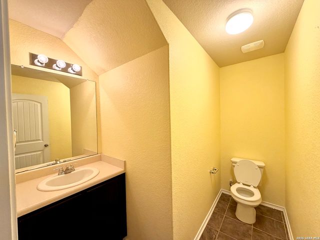 6130 HACKBERRY POND, San Antonio, TX 78244