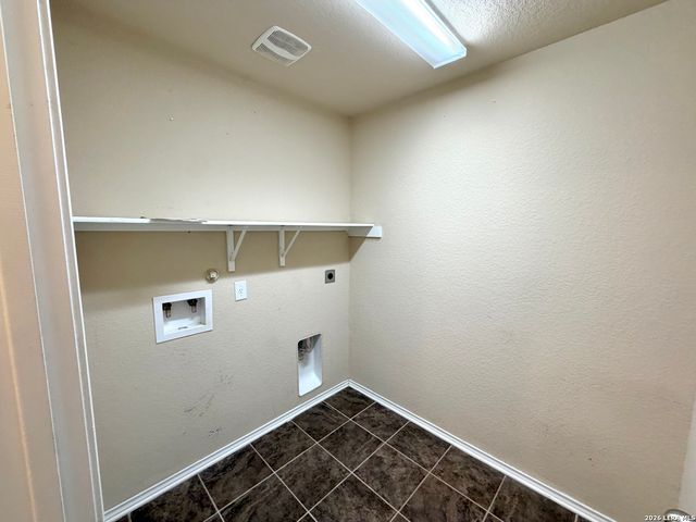 6130 HACKBERRY POND, San Antonio, TX 78244