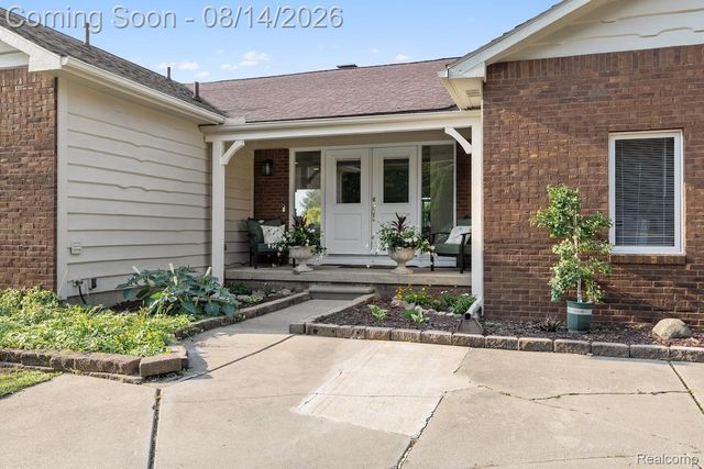 413 E Rolston Road, Linden, MI 48451