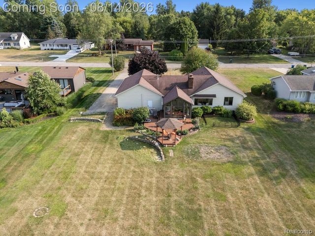 413 E Rolston Road, Linden, MI 48451