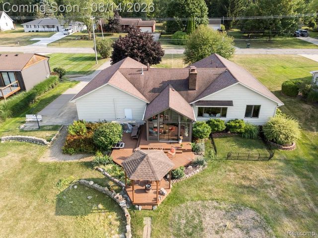 413 E Rolston Road, Linden, MI 48451