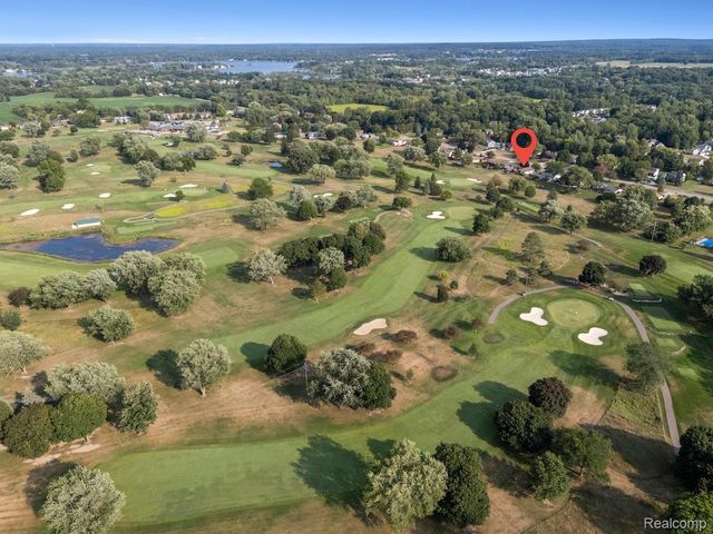 413 E Rolston Road, Linden, MI 48451