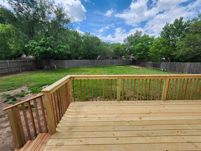 2417 N Battin Ave, Wichita, KS 67220