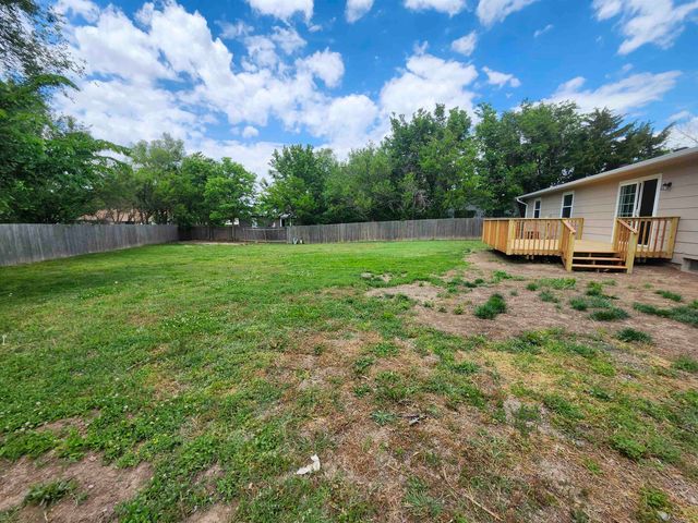 2417 N Battin Ave, Wichita, KS 67220
