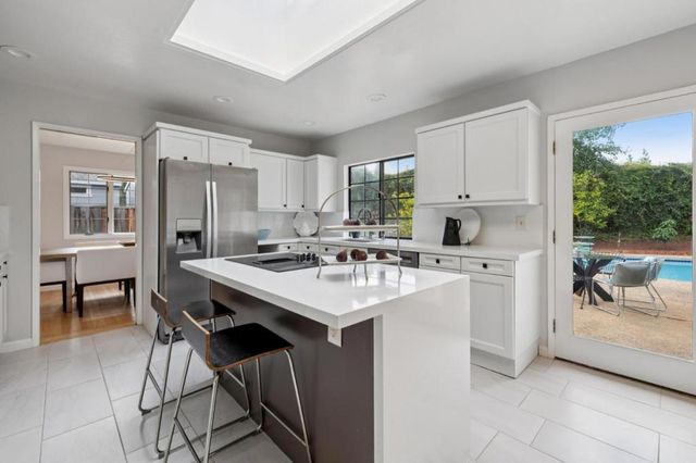 50 Los Altos Avenue, Los Altos, CA 94022