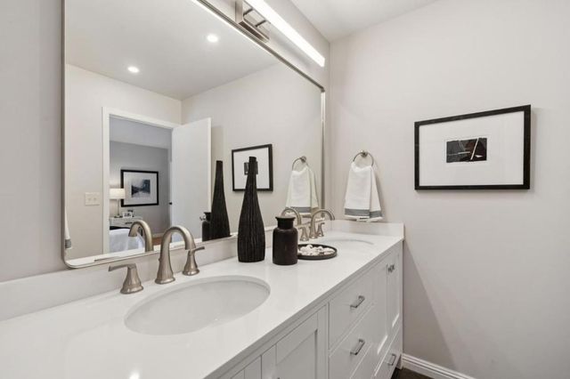 50 Los Altos Avenue, Los Altos, CA 94022