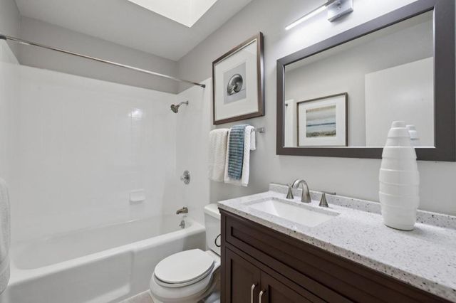 50 Los Altos Avenue, Los Altos, CA 94022