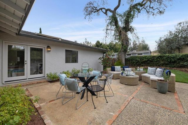 50 Los Altos Avenue, Los Altos, CA 94022