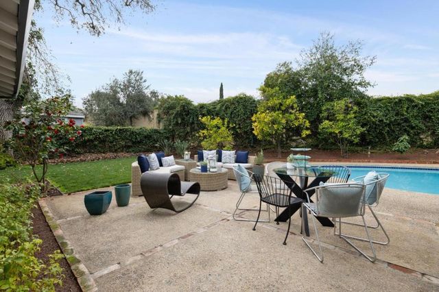 50 Los Altos Avenue, Los Altos, CA 94022