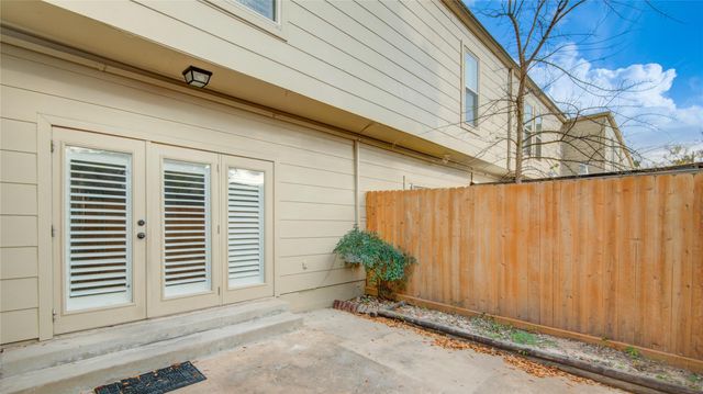 850 Threadneedle Street 79, Houston, TX 77079