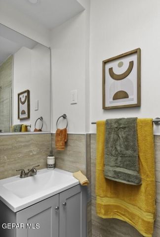 513 W SAN ANTONIO Avenue, El Paso, TX 79901