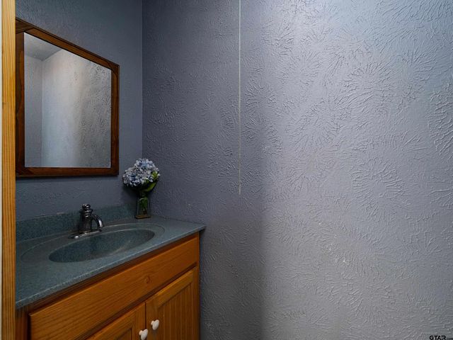 15183 FM 16 E, Winona, TX 75792