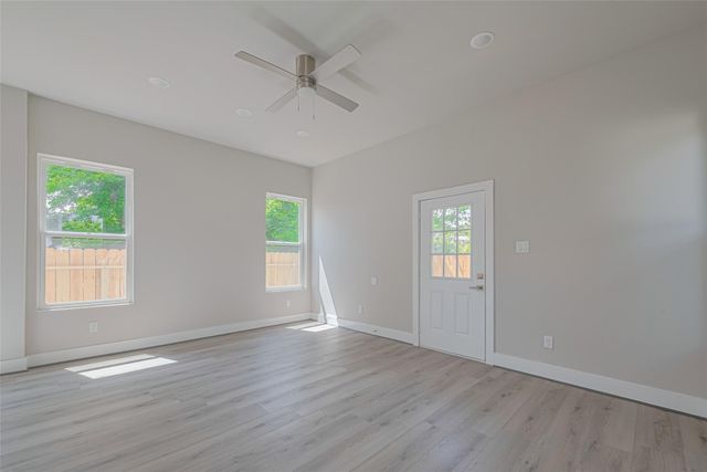 7207 Force Street, Houston, TX 77020