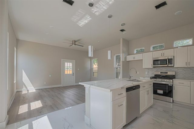 7207 Force Street, Houston, TX 77020