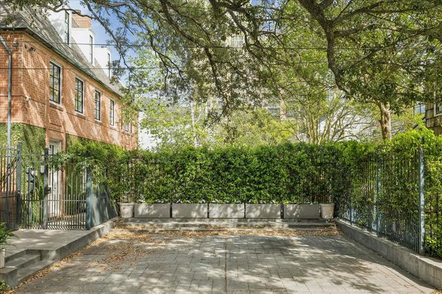 1117 Banks, Houston, TX 77006