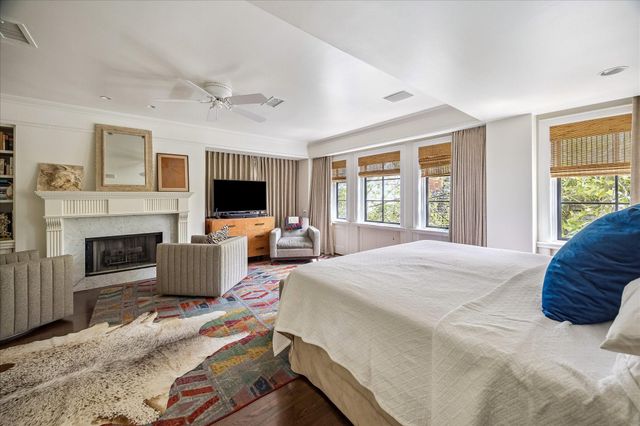 1117 Banks, Houston, TX 77006