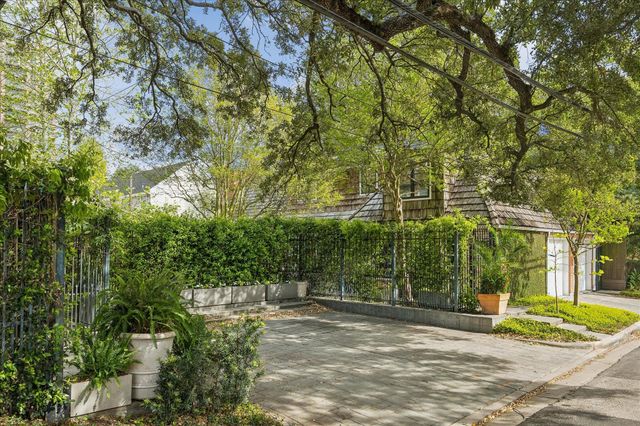 1117 Banks, Houston, TX 77006