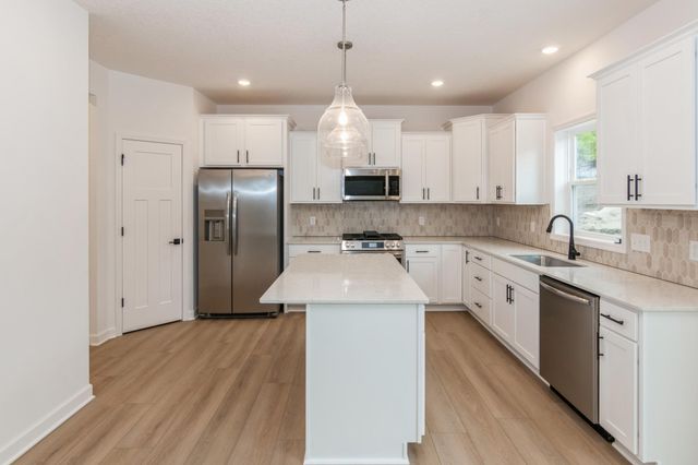 4921 Noble Drive NW, Rochester, MN 55901