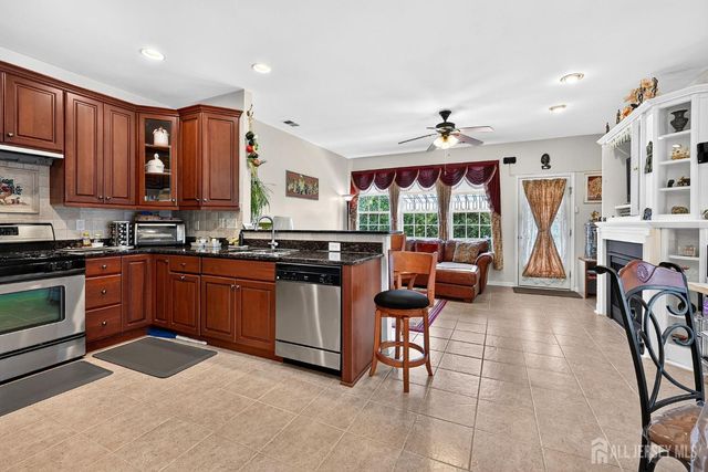 53 Prusakowski Boulevard, Parlin, NJ 08859