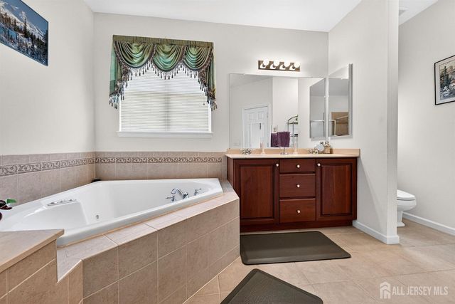 53 Prusakowski Boulevard, Parlin, NJ 08859